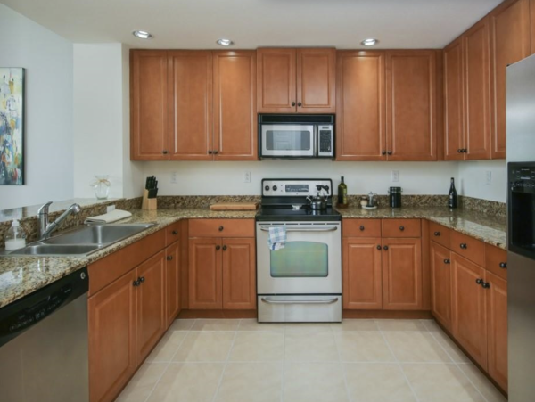 Two Bedroom Vacation Condo in Sarasota Sleeps 4 Guests